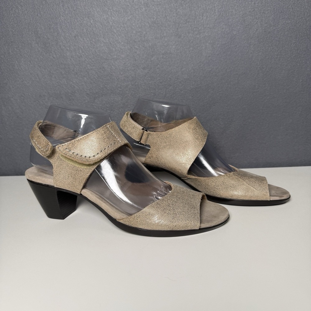 Munroe Ankle Strap Heeled Leather Sandals Gold Women's 9.5 SS (super slim width)